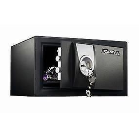 MASTER LOCK X031ML Cassetta di sicurezza portatile in Acciaio con Serratura a Chiave 2 Chiavi Incluse colore Nero