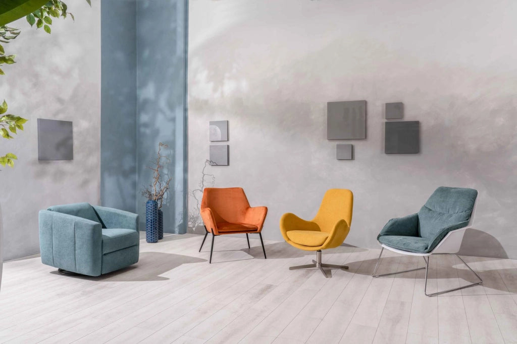 Poltrona Grace con struttura in polipropilene e base in metallo, seduta imbottita in tessuto colore acquamarina - Design Moderno