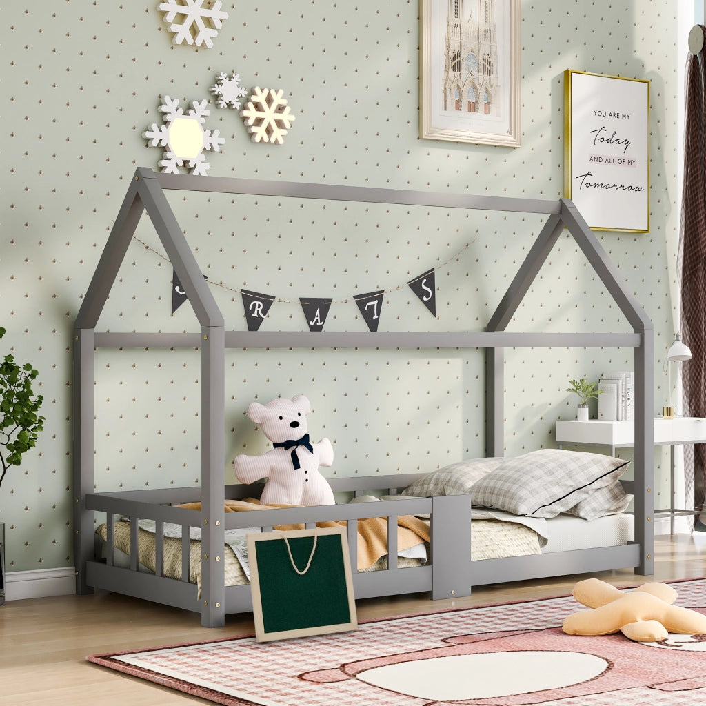 Letto a casetta per bambini 90 x 200 cm in legno di pino grigio con lavagna e sponde di sicurezza