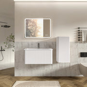 Set mobili bagno bianco con lavabo; specchio LED e colonna in MDF sospesi