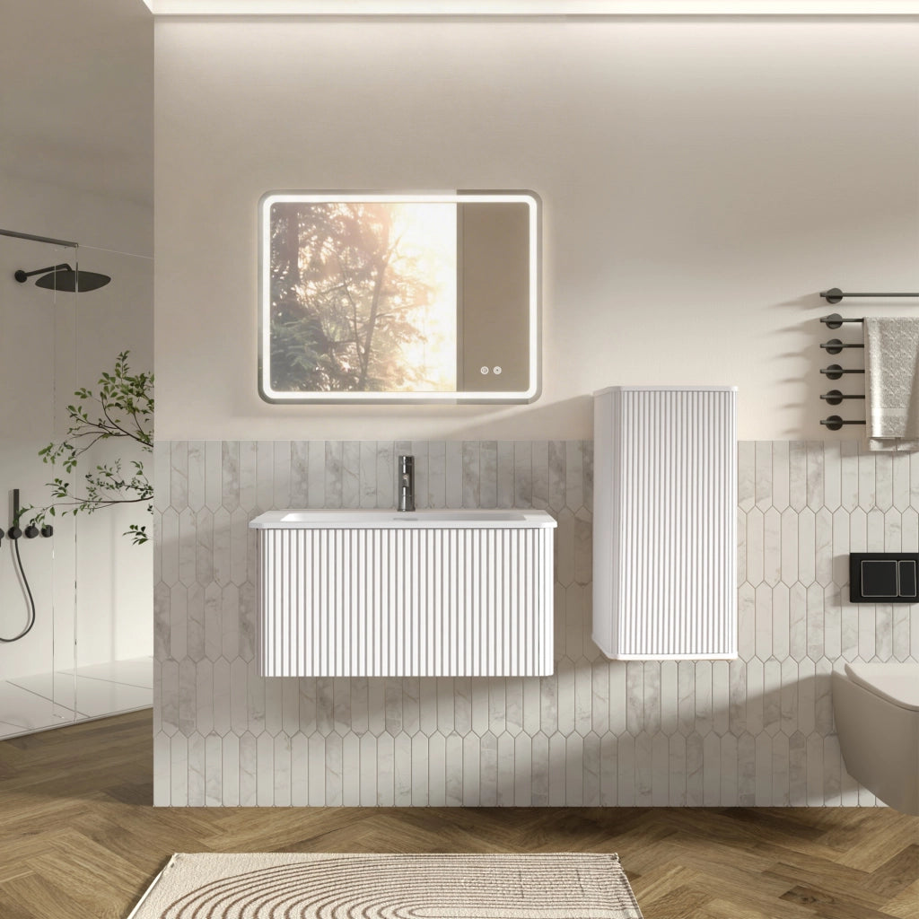 Set mobili bagno bianco con lavabo; specchio LED e colonna in MDF sospesi