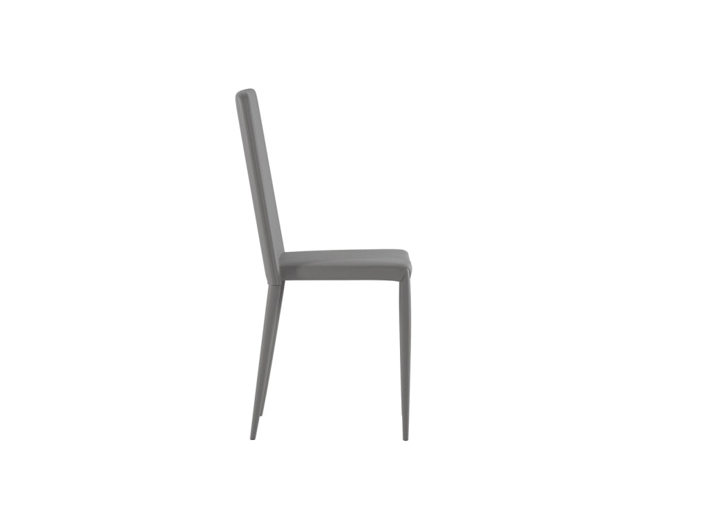 Sedia Cleo Impilabile in Similpelle Imbottita con Struttura in Metallo Grigio Chiaro - Seduta e Schienale Ergonomici - Design Moderno