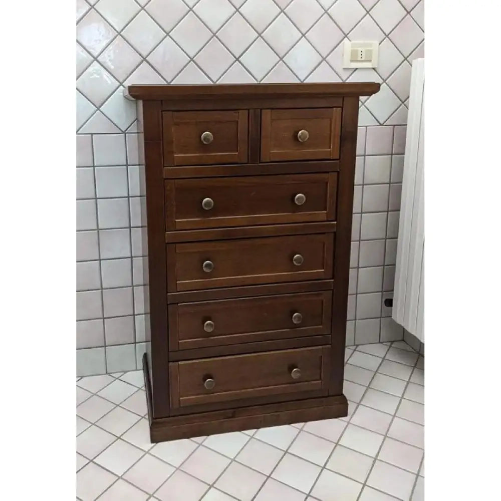 Cassettiera con 6 cassetti in stile arte povera in legno massello e mdf con rifinitura in noce lucido 62x37x94 H