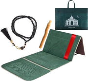 Abbigliamento per preghiera Islamico - "Set di Abbigliamento per preghiera nero: Comodo e portatile con tesbih, miswak e schienale, Perfetto per viaggi e uso domestico, Incluso tessuto di preghiera pieghevole verde