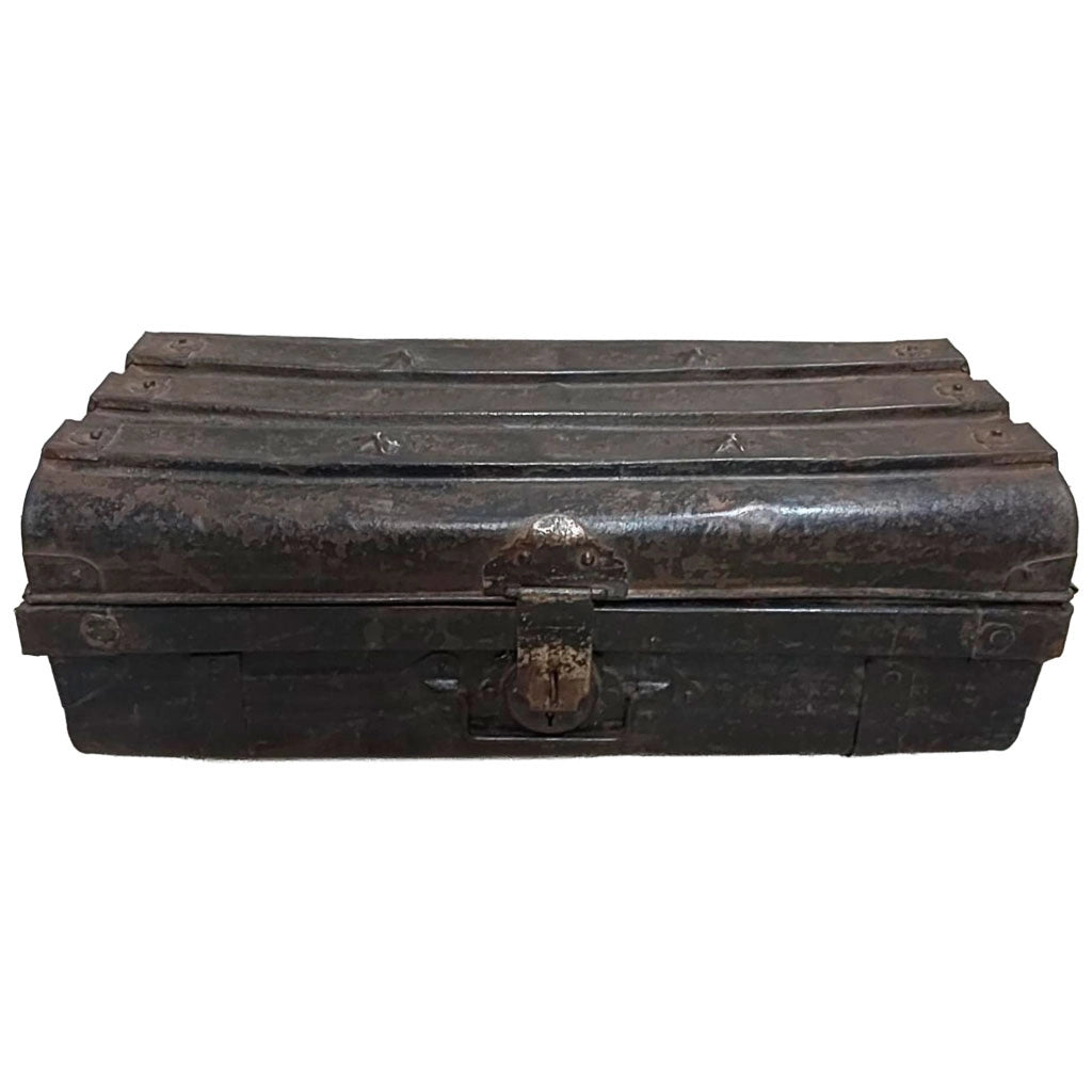 Valigia artigianale in metallo, 67x37x25h cm