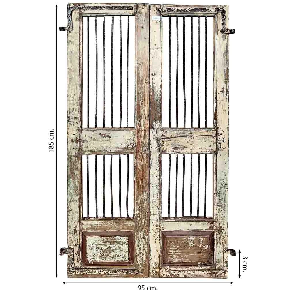 Porta in legno marrone con finitura artigianale, 98x3x175 cm (altezza).