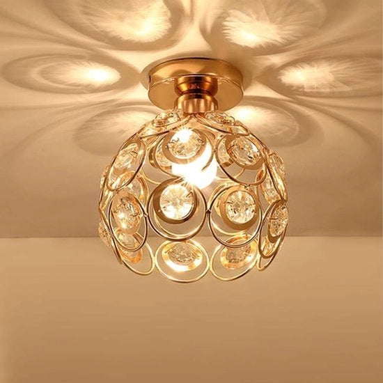 Mini lampadario a corona dorata, lampada da soffitto a cristalli, lampada da parete a incasso semintegrale (adatta per corridoi), piccola lampadario a corona artigianale in metallo per illuminazione interna, dorato (fonte di luce non inclusa).