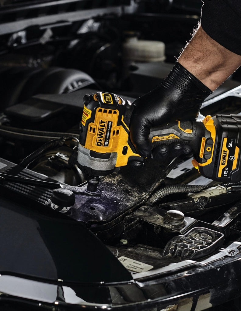 Avvitatore ad Impulsi DeWALT DCF901N (Solo corpo)