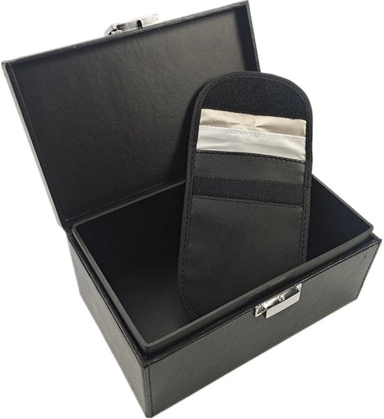 Box di blocco segnale per chiavi di auto - Box di blocco segnale doppia per chiavi di auto con RFID portachiavi - Box di blocco segnale per chiavi di auto a lunga durata 

Modello: 
Specifica tecnica: 
Codice prodotto: