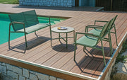 Set Tarquinia - Composto Da 2 Poltrone, 1 Divano E Un Tavolino Con Piano In Ceramic Glass Ø 65 Cm X 41 Cm - Textilene E Struttura In Ferro Epoxy Verde (V) - Braccioli In Resin Wood Colore: Wood