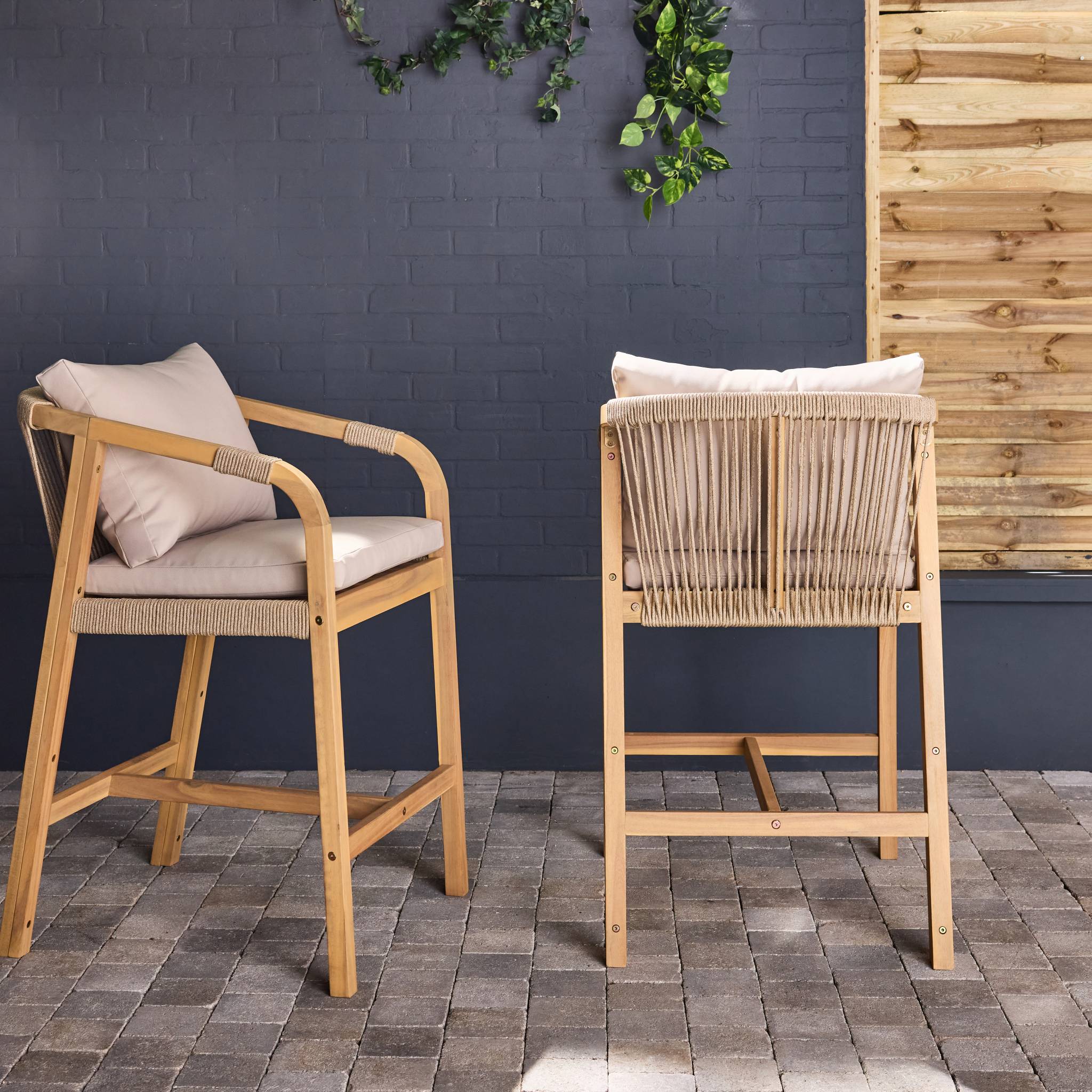 Set di 2 poltrone da giardino in legno di acacia e corda, marrone