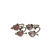 Orecchini a clip a forma di cuore con zirconi: design unico, di nicchia, raffinato ed elegante.