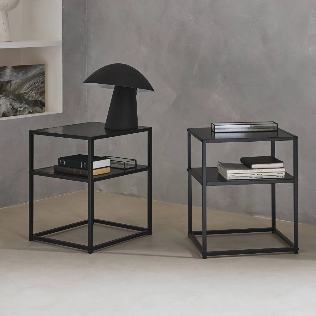Set 2 comodini in metallo nero con ripiano, nero