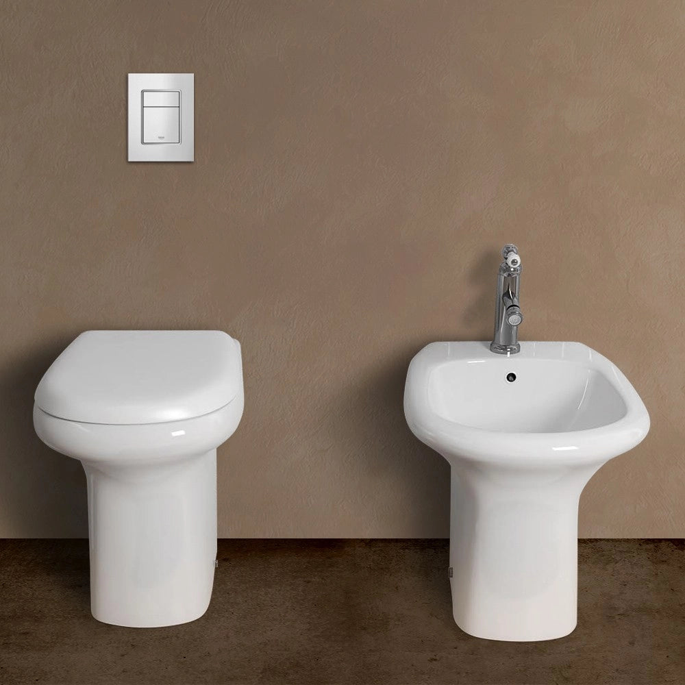 Wc tradizionale con brida serie Orient in ceramica con scarico a pavimento