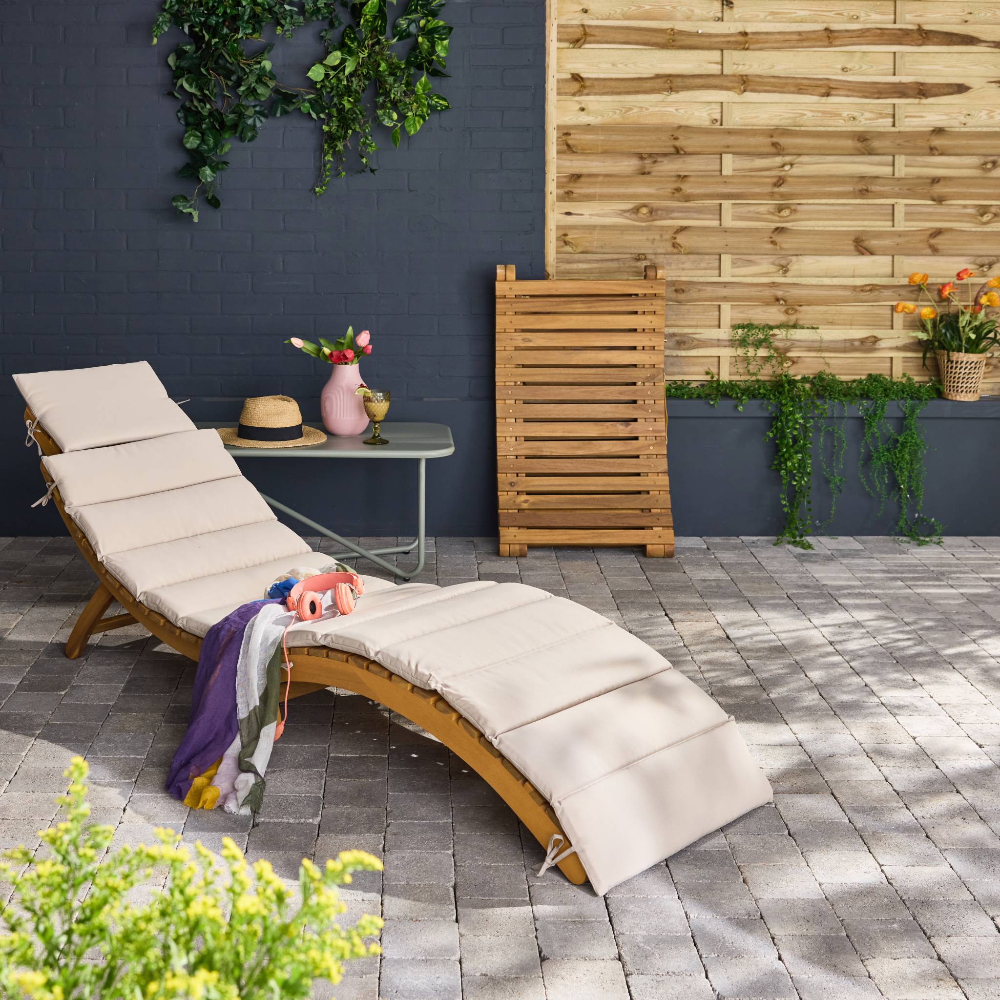 Set di 2 lettini prendisole in legno di acacia, beige