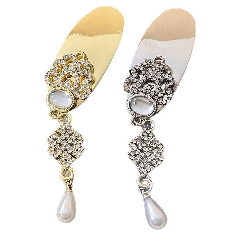 Fermaglio per capelli corto con nappe in strass, stile antico, da indossare tutti i giorni.