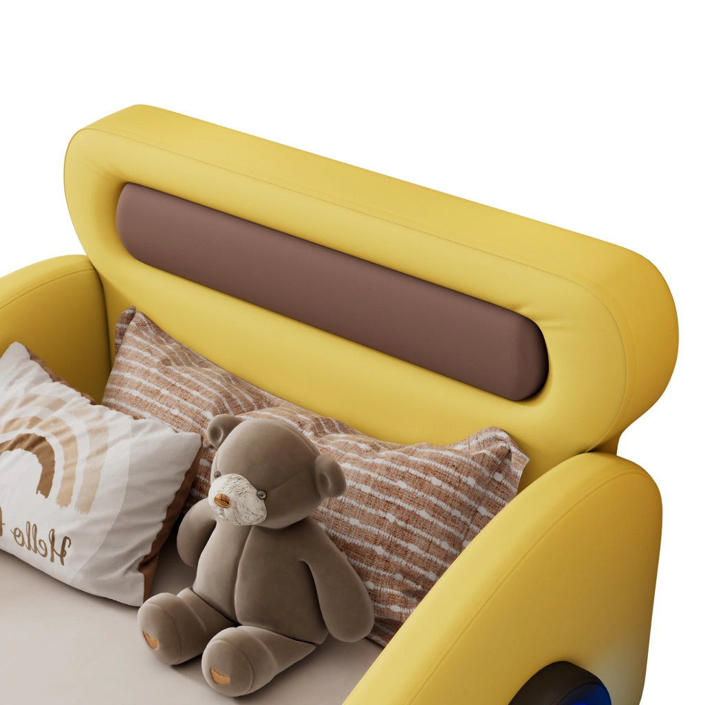 Letto imbottito a forma di auto 90×200 cm giallo con ruote luminose e vano portaoggetti