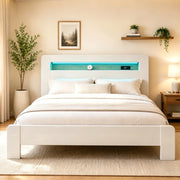 Letto matrimoniale 180x200 cm in legno bianco con testiera portaoggetti; LED e prese integrate