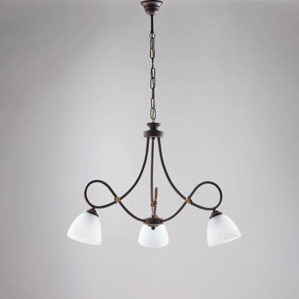 Lampadario in ferro laccato nero con decorazione effetto ruggine e rifiniture oro antico con diffusori in vetro diametro 13 alabastro bianchi 3 luci