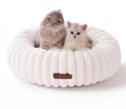 Letto per gatti in forma di donut morbido per cani piccoli, letto per cani e gatti con fondo antiscivolo, grande letto per gatti e cuccioli, 50x50cm, bianco