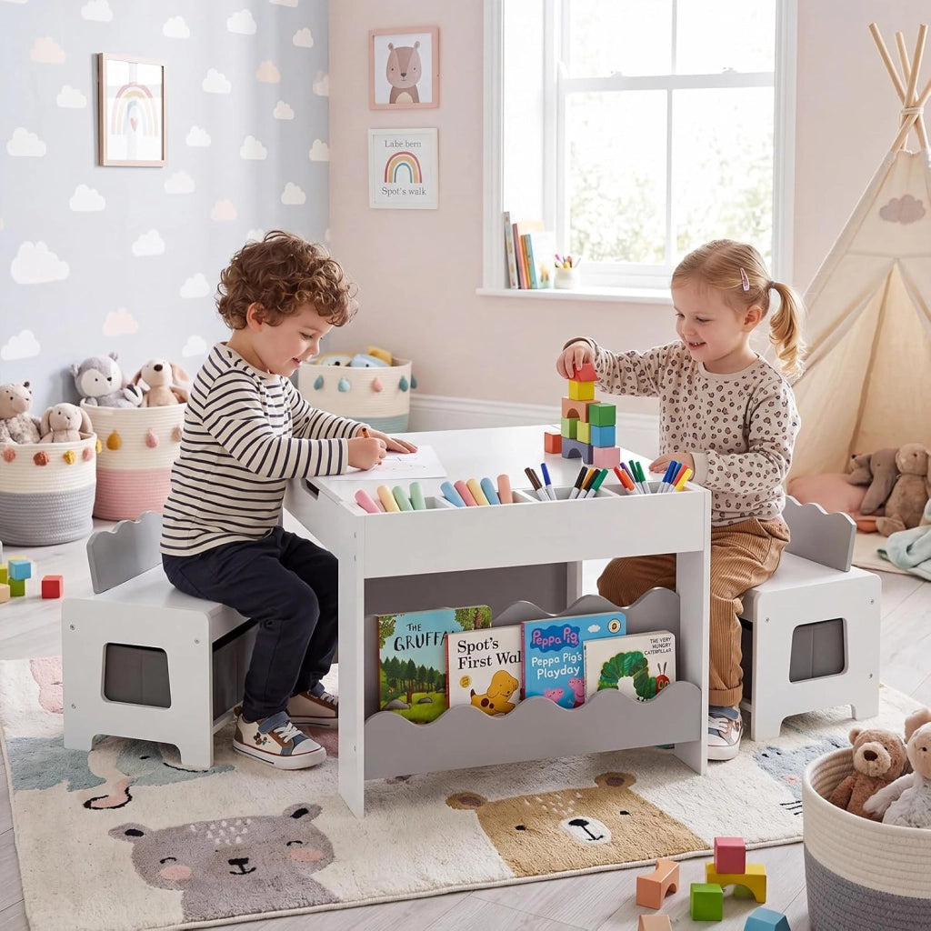 4 in 1 Set Tavolo e 2 Sedie per Bambini 3+ Anni (Grigio e Bianco) | Tavolo e Sedie con Lavagna Rimovibile, Sedia con Cassetto in Tessuto, Mobile in Legno Versatile per Cameretta e Soggiorno