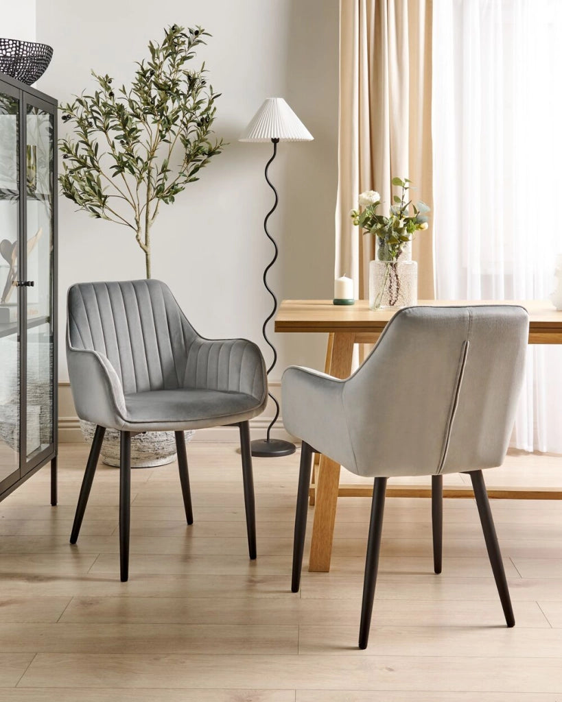 Set di 2 sedie da pranzo Braccioli in velluto grigio Gambe in metallo Nero Retro Glam