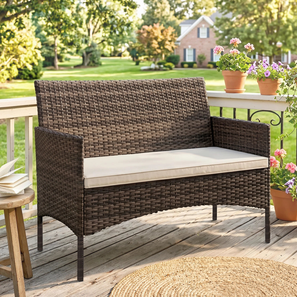 Divano da Giardino 2 Posti con Cuscini e Tappetini Antiscivolo, in Rattan e Acciaio, 115x63x85 cm, Beige