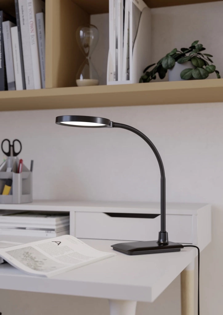 Lampada Scrivania Moderna Lauro Plastiche Nere Led 5,5W 600Lm Ip20