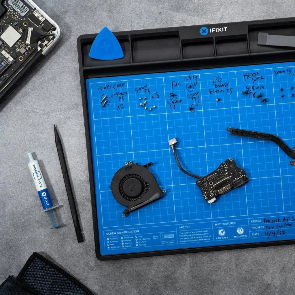 IFixit EU145491-1 FixMat Tappetino Magnetico Impilabile Antistatico con Stilo 30x25 cm colore Nero Blu Bianco