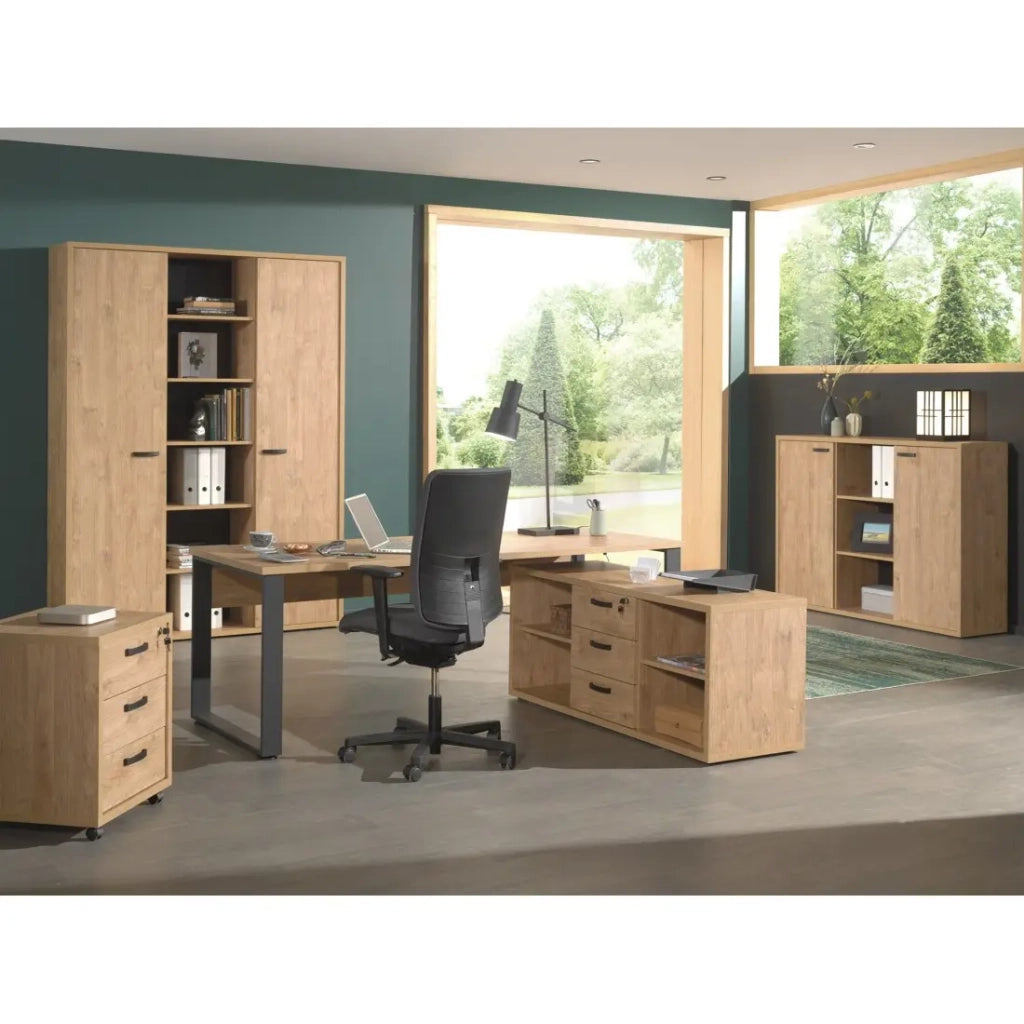 Credenza bassa per ufficio con 4 scomparti e 3 cassetti, colore rovere dorato, collezione DEPÉ