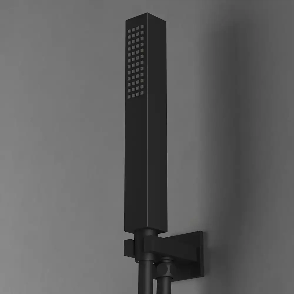 Kit doccia squadrato nero opaco con presa acqua e flessibile da 150 cm