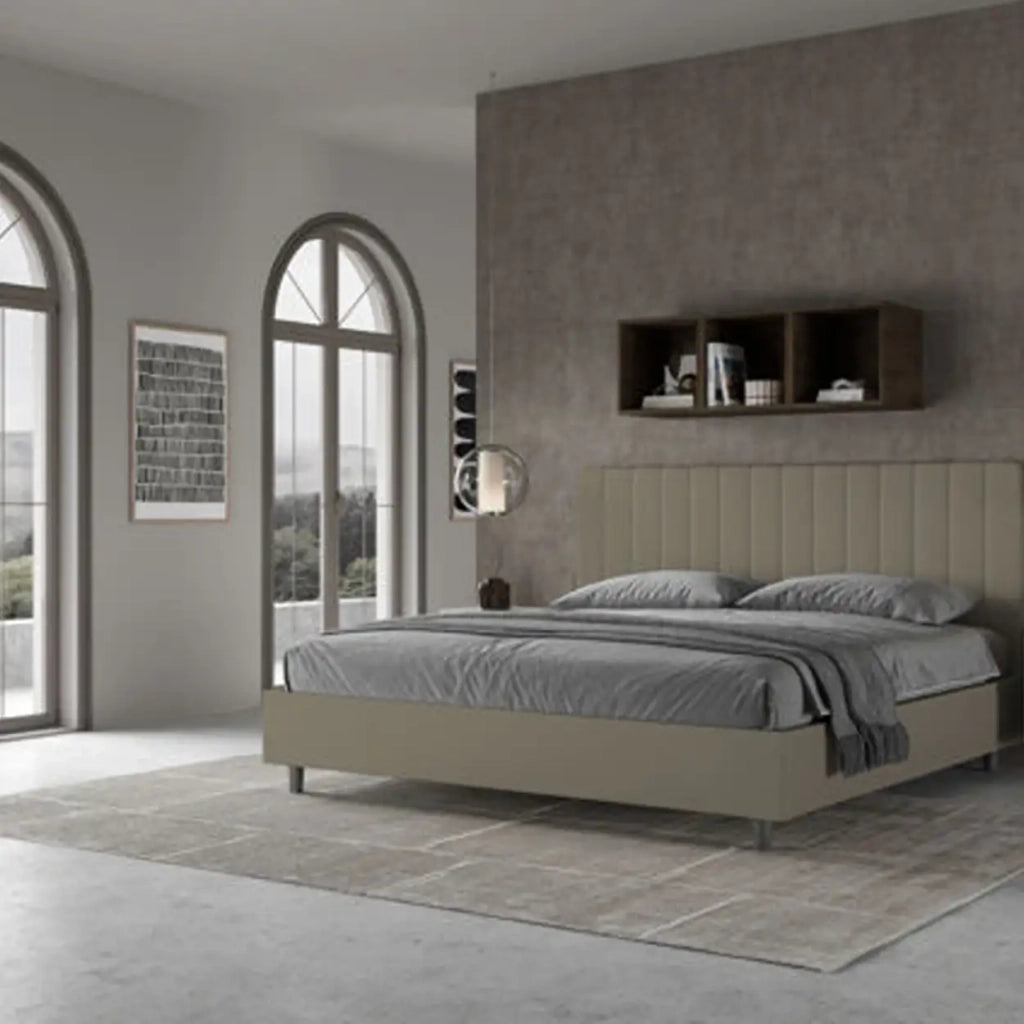 Letto matrimoniale king size contenitore imbottito 200x200 similpelle cappuccino Agueda