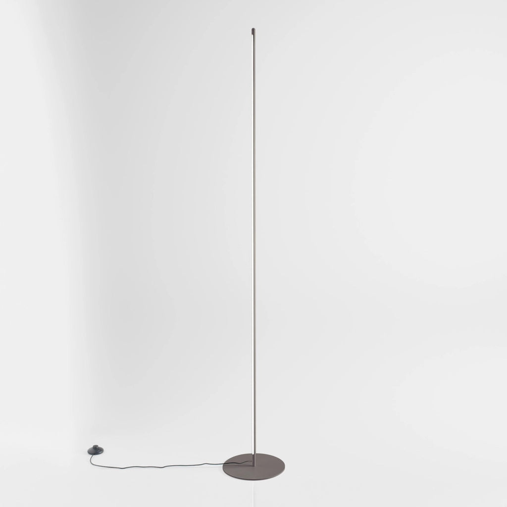 Ebony P/T Lampada da terra dimmerabile 28W LED 1000lm 3000K in alluminio finitura titanio - Gea Luce