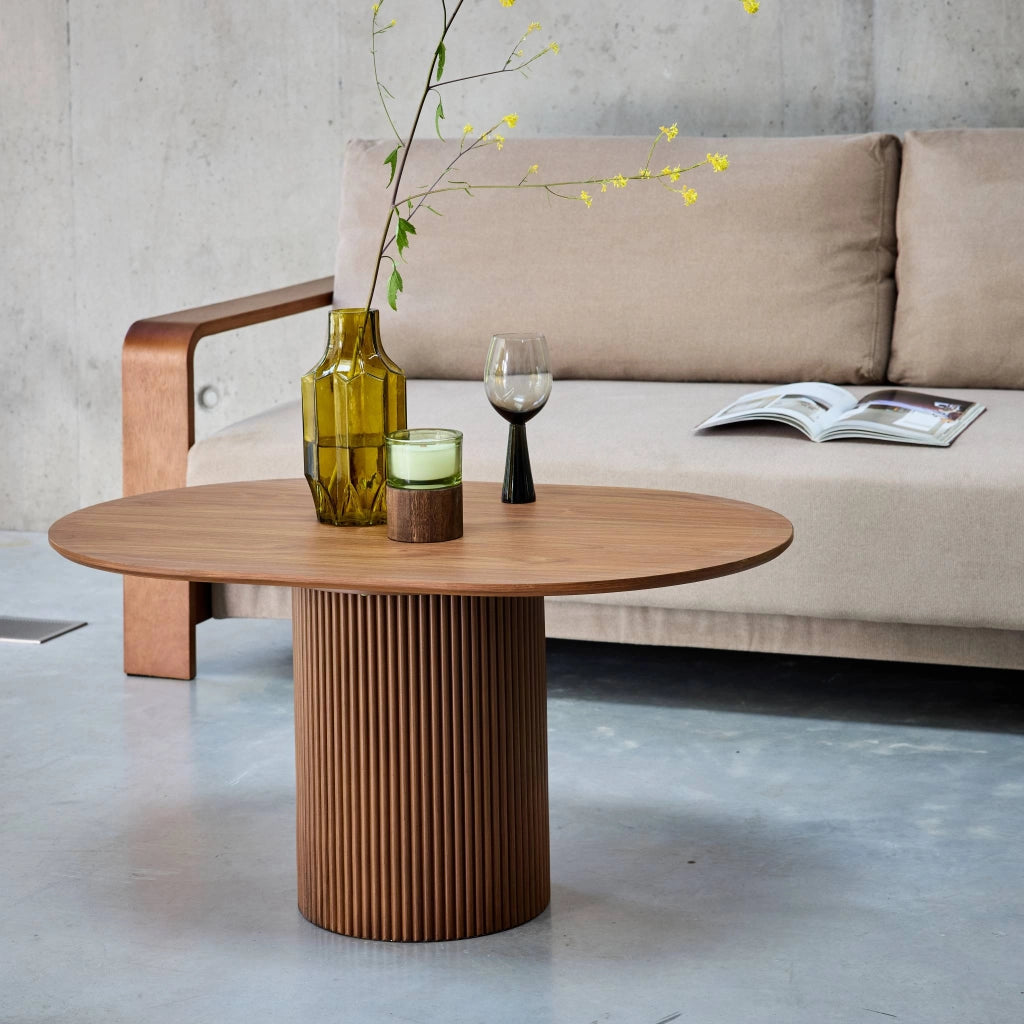 Tavolino oblungo con effetto legno intagliato, noce