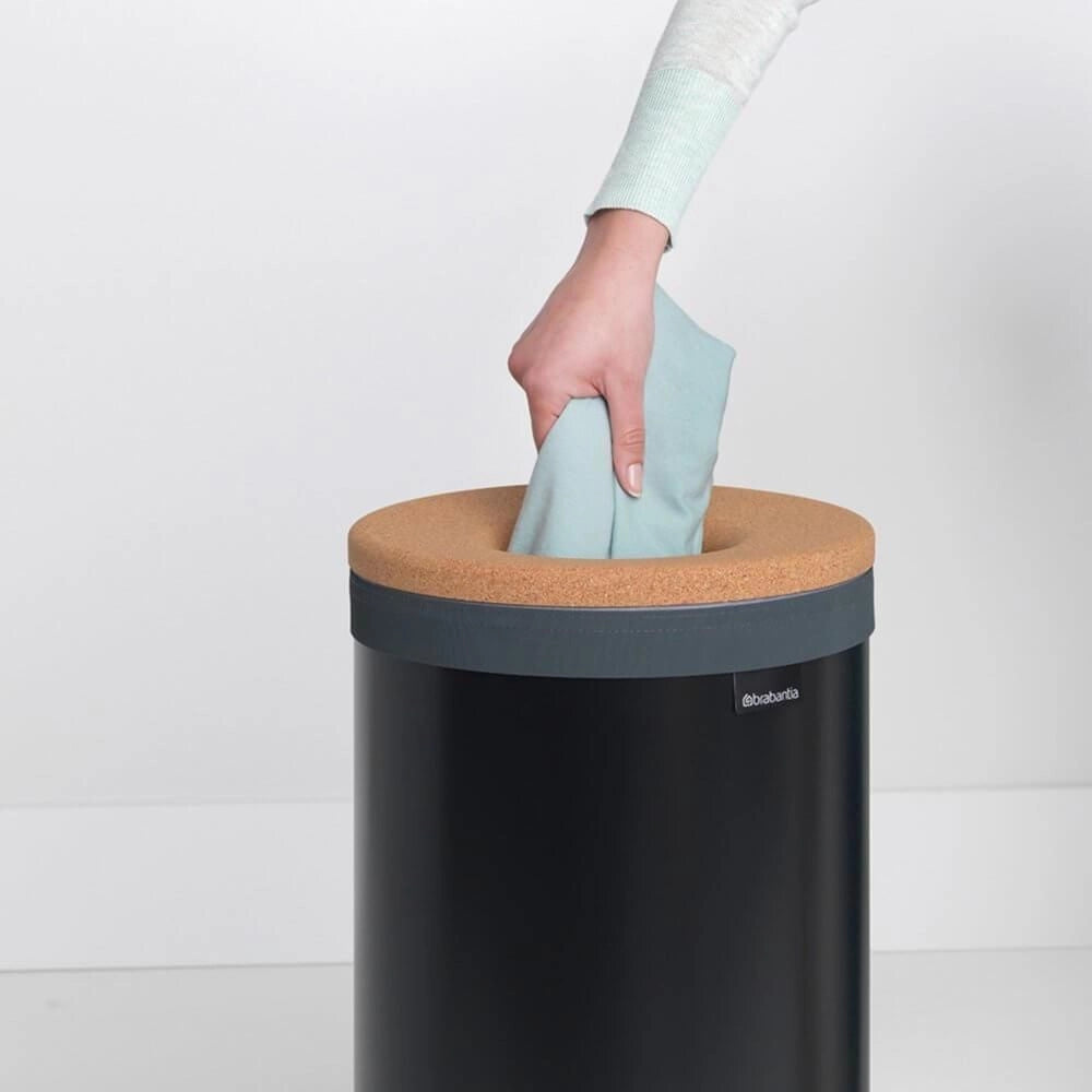 Brabantia 120008 Portabiancheria 35 L con Apertura Quick-Drop e Sacco Rimovibile colore Nero