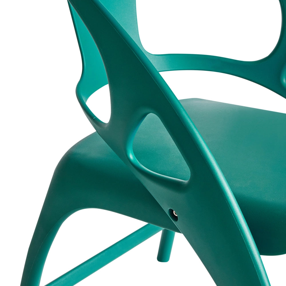 Set di 4 sedie da giardino in polipropilene verde thè plastica leggera e resistente agli agenti atmosferici per interni e per esterni.