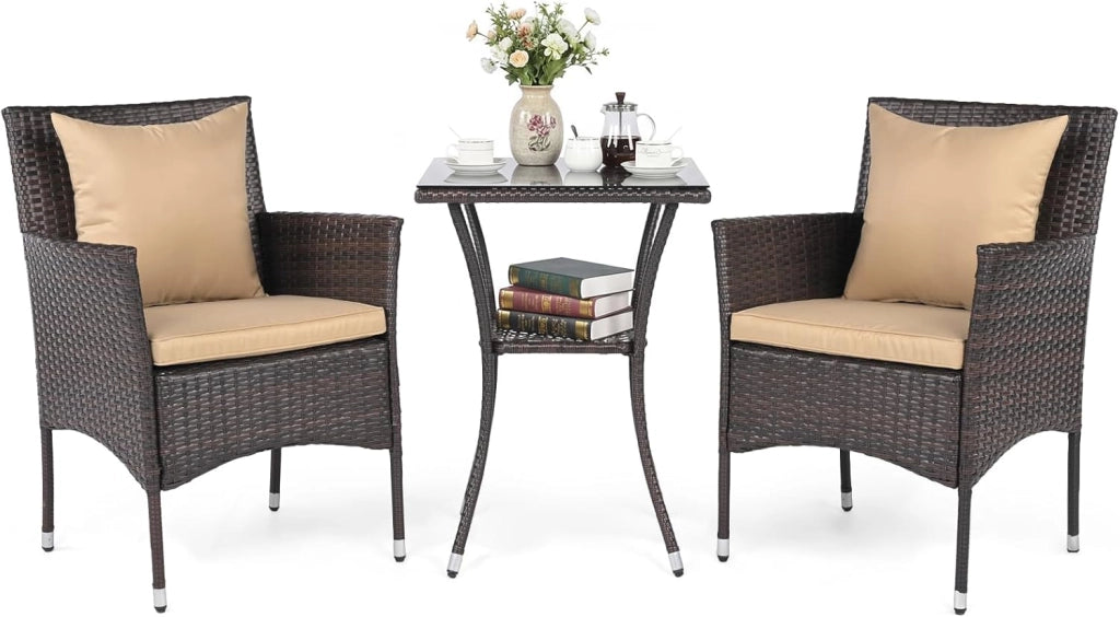 Set da Salotto da Giardino 3 Pezzi, 3 Pezzi Set Mobili da Esterno in Rattan con Tavolo in Vetro Temperato a Doppio Ripiano, Set da Conversazione con Cuscini per Veranda (Grigio+Bianco)
