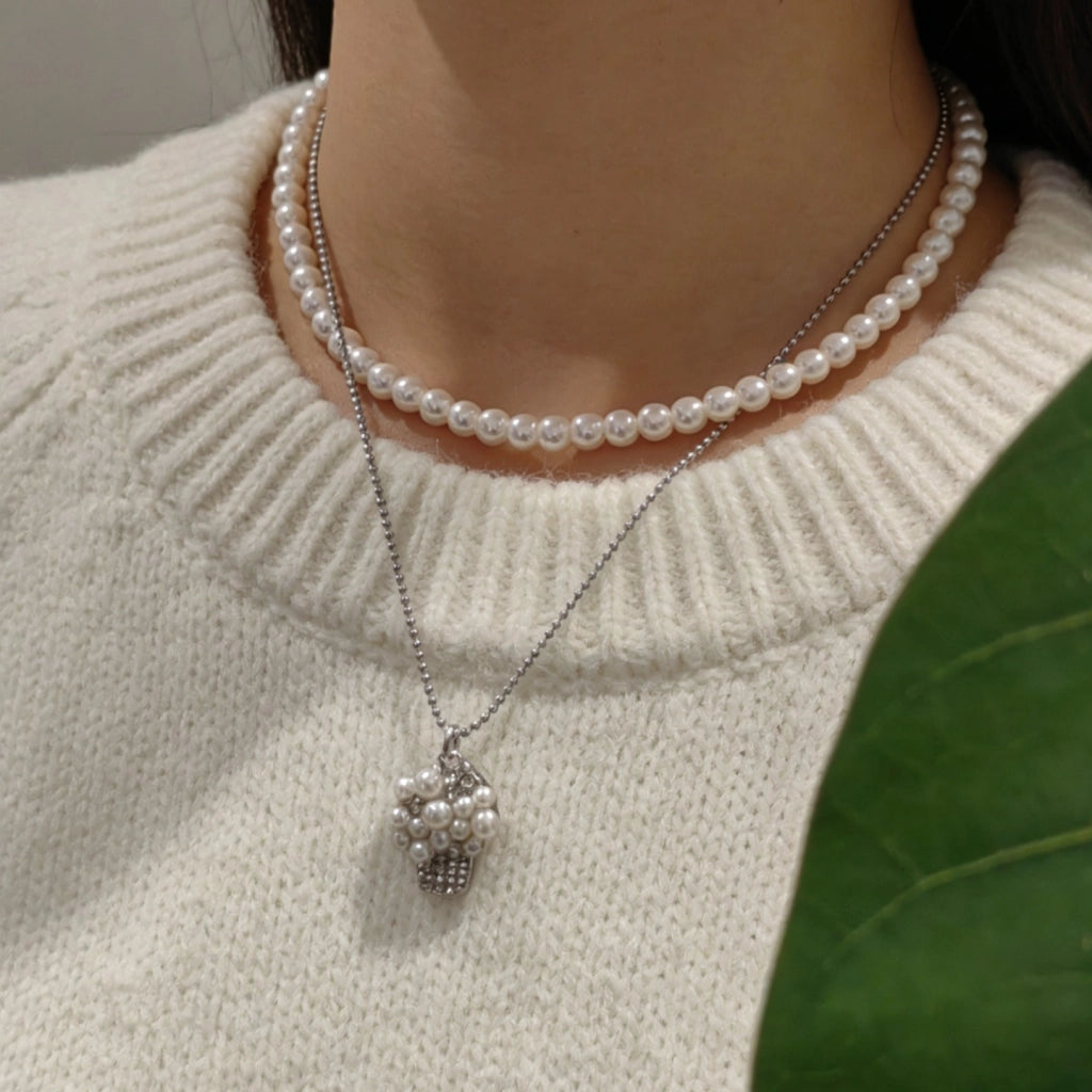 Semplice collana con perle e diamanti a forma di popcorn