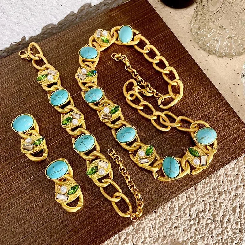 Set di gioielli con perline di cristallo turchese: collana, orecchini e bracciale in stile vintage.