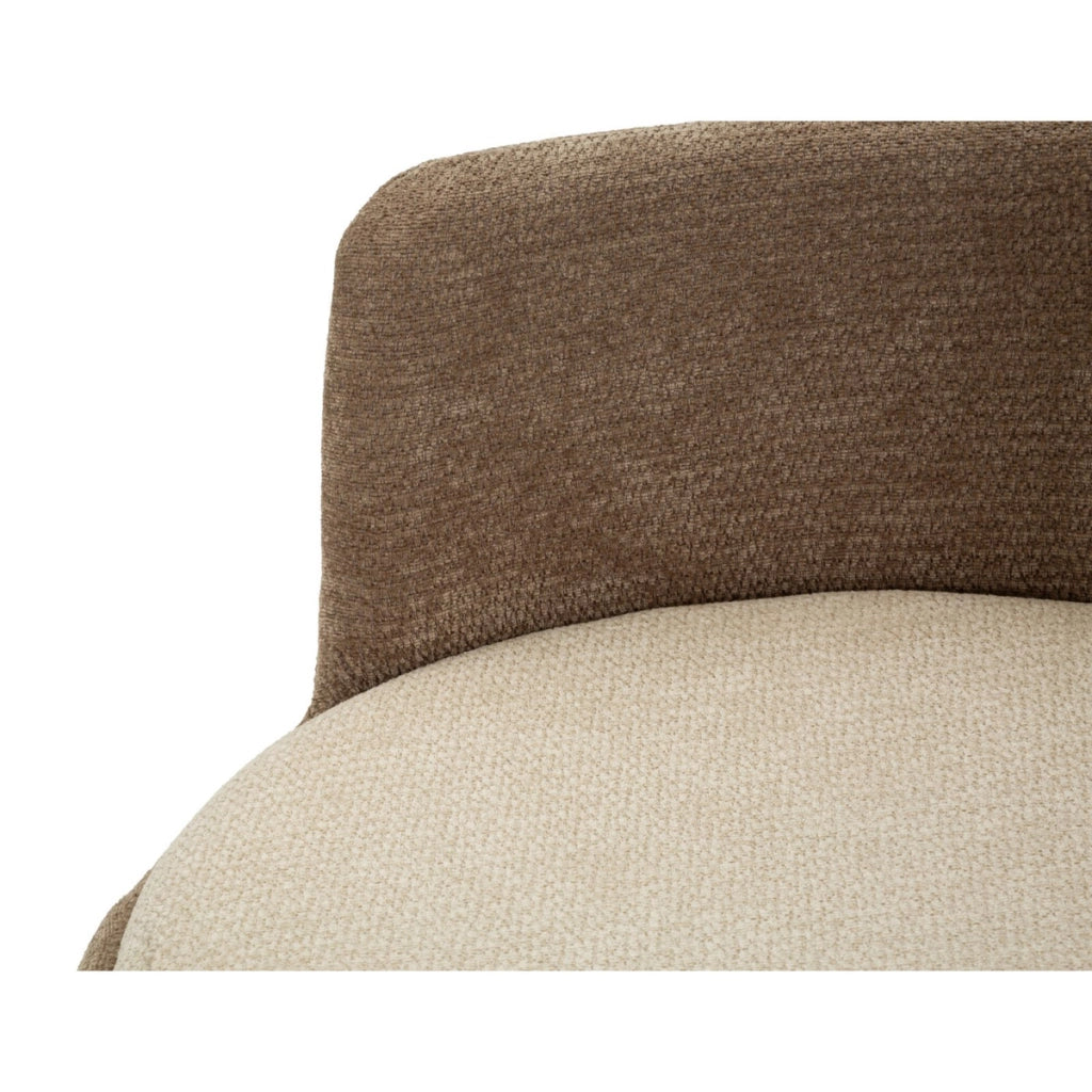 Poltrona in legno e ferro dal design nordico