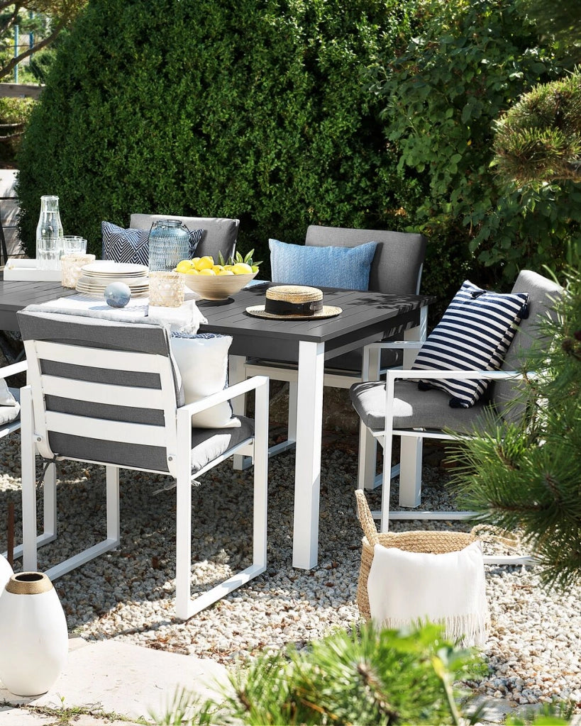 Set di 4 sedie da giardino Sedia da pranzo per esterni con struttura in alluminio bianco con cuscino grigio