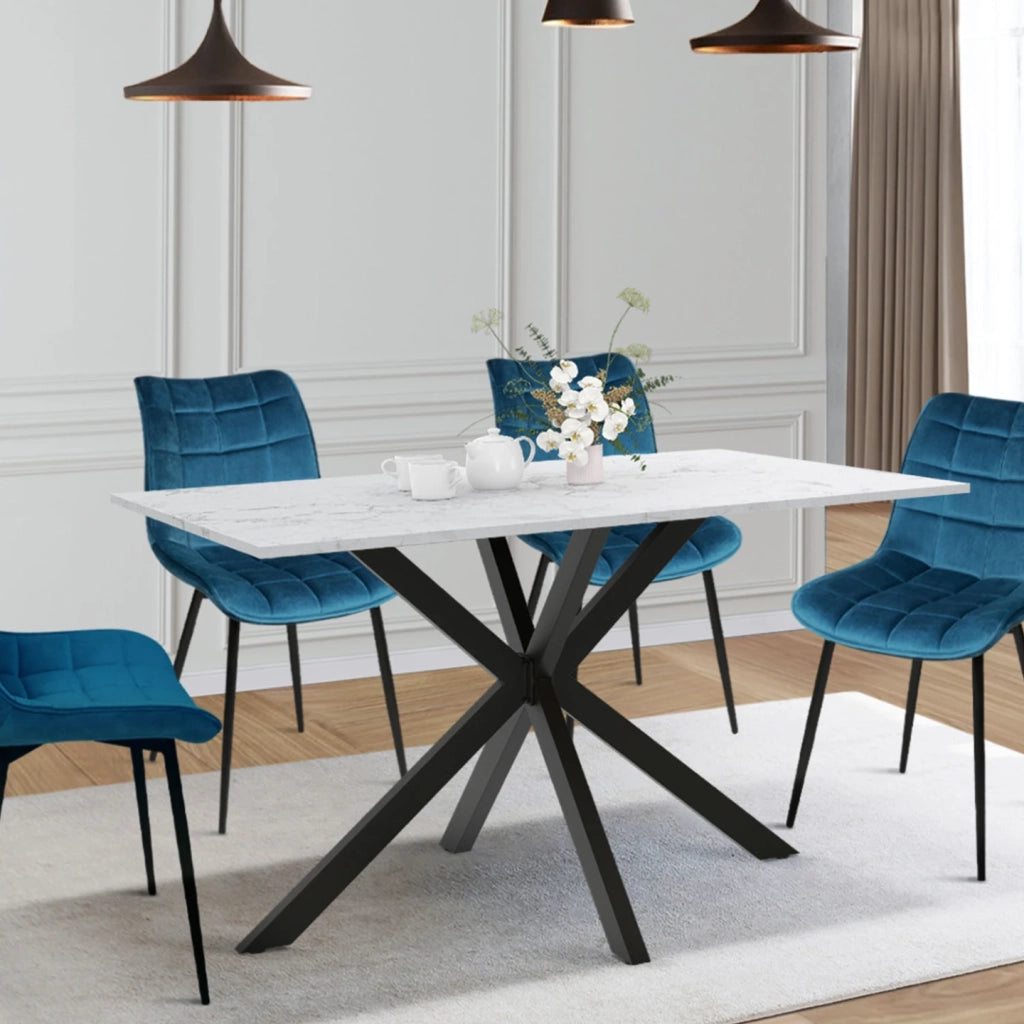 IDMarket - ALASKA Mesa de comedor para 4 personas con efecto mármol blanco y pata de araña de metal 110 cm