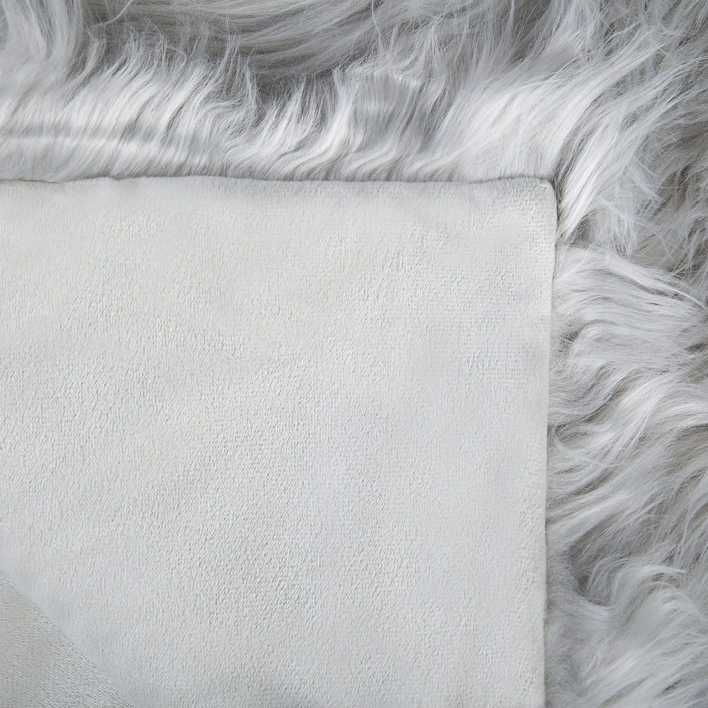 Copriletto in tessuto morbido grigio 200 x 220 cm Coperta in pelliccia sintetica