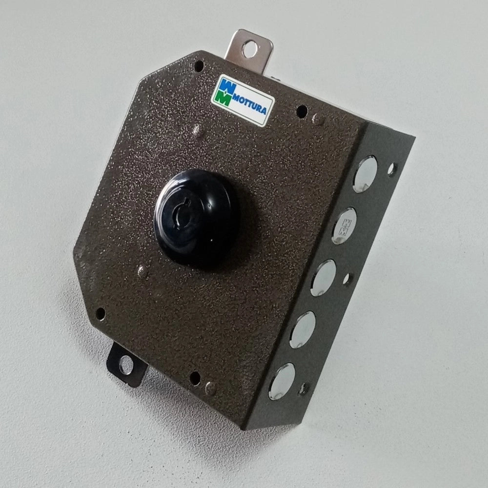 Mottura serratura ad applicare destra da 60mm senza scrocco per porte legno e ferro