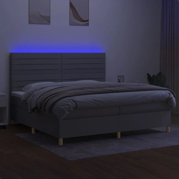 Letto a Molle Materasso e LED Grigio Chiaro 200x200 cm Tessuto 3135541