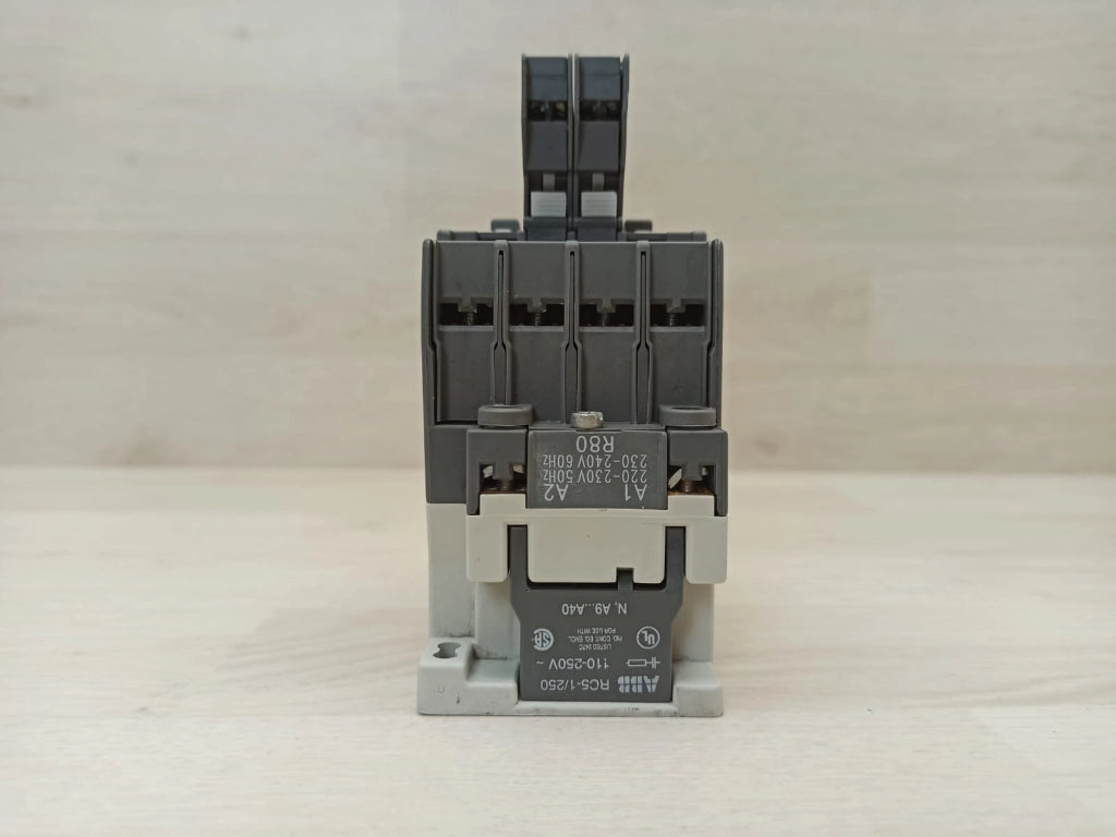 ABB A26-40-00 230-240V 50Hz / 240-260V 60Hz 4-POLE N.O. CONTACTOR + 2 CA5
