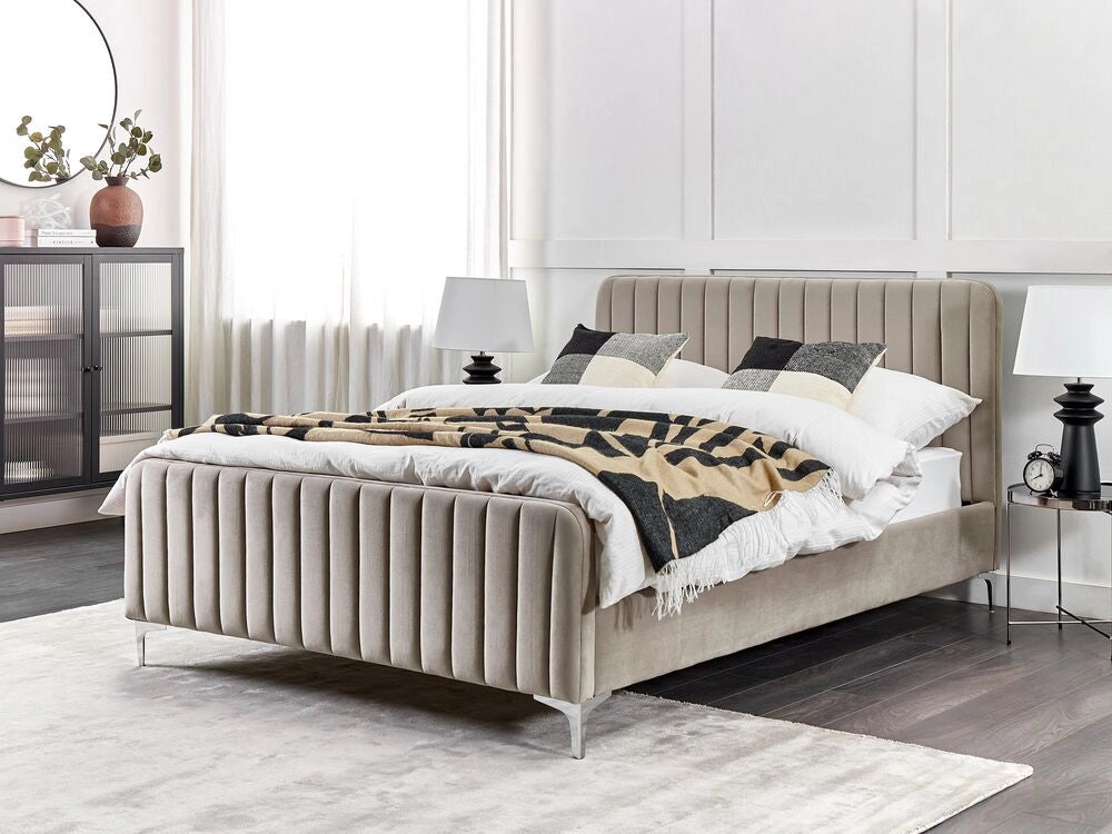 Letto in velluto grigio UE Matrimoniale 140 x 200 cm Testiera Imbottita con Gambe in metallo Design moderno