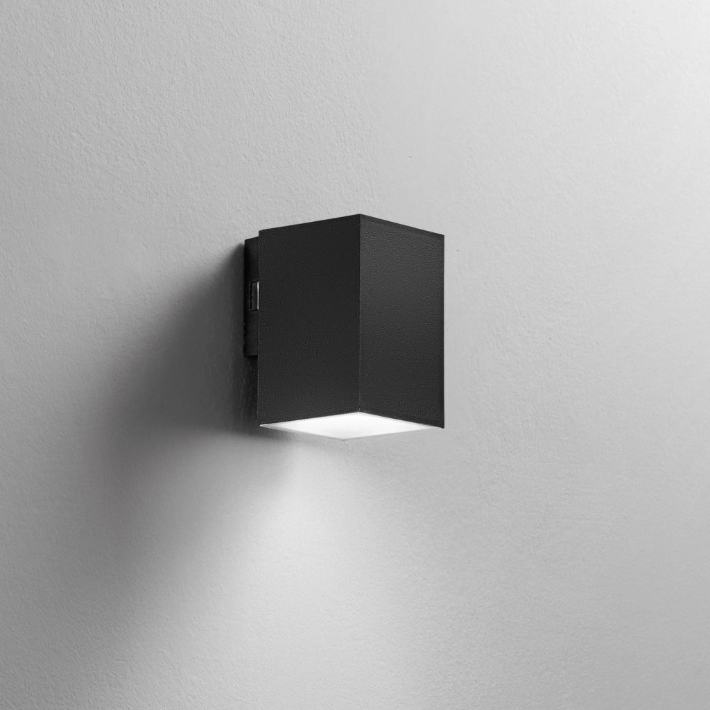 APPLIQUE LED POLO NERA QUADRATA 8W 980LM CCT 3000K / 4000K IP65 7,8X9,9X11,6CM