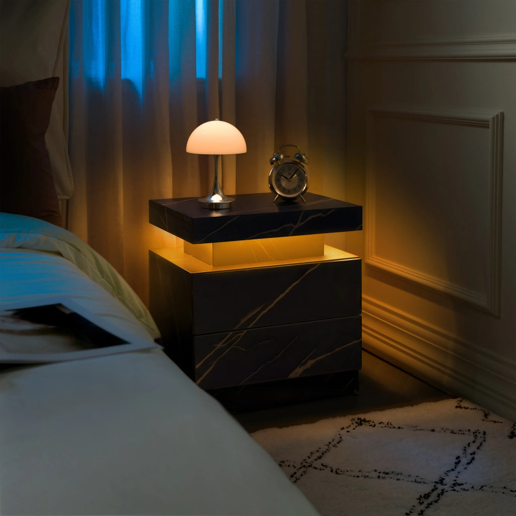 Comodino LED con 2 cassetti e vano aperto; per camera da letto e soggiorno; in legno ingegnerizzato; nero e oro; 59 × 45 × 20 cm