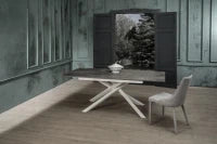 E-STYLO Tavolo allungabile con top cemento grigio in melaminico e base in metallo bianco, 90cm X 140/ 190cm H. 76cm.